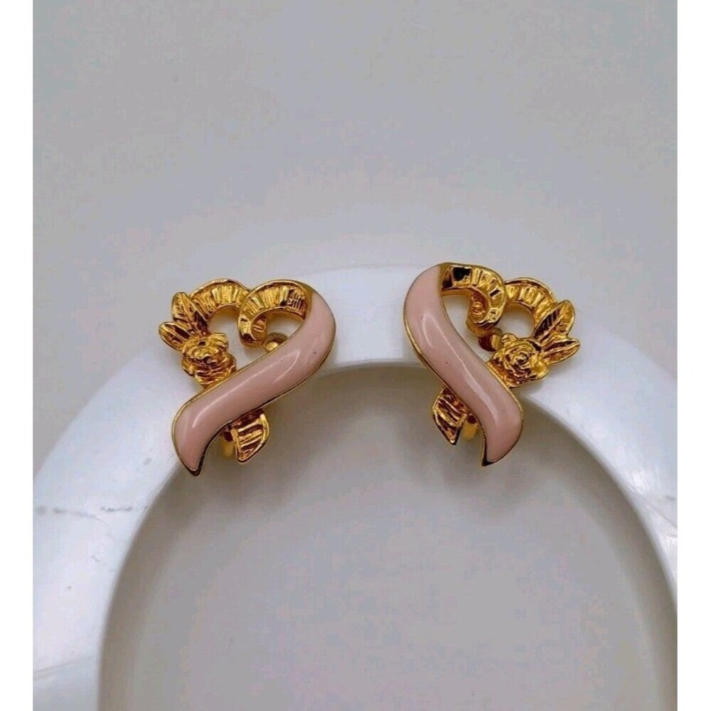 Avon Vintage Breast Cancer Awareness Pink and Gold  Clip On Heart Earrings